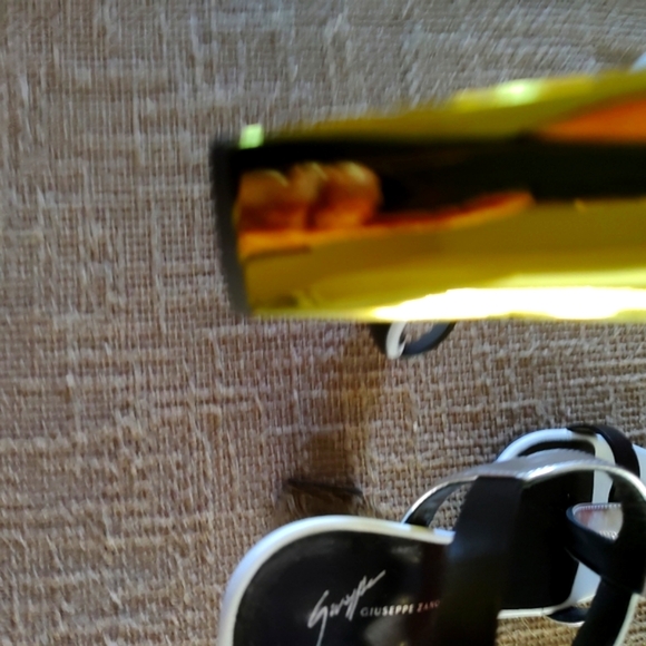 Giuseppe Zanotti Design gold mirrored high heel shoe - Picture 9 of 12